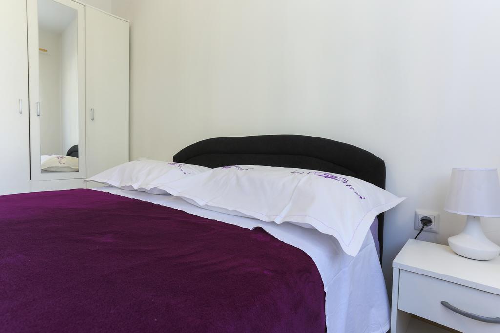 Apartment Ema Podstrana Ruang foto
