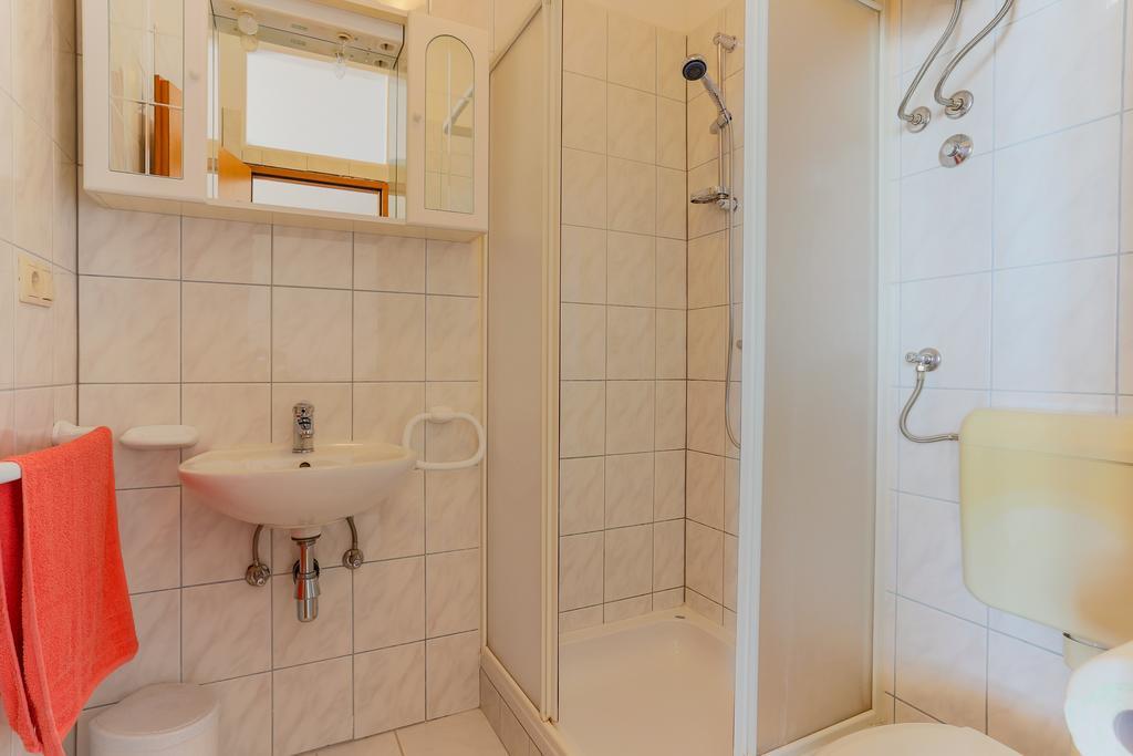 Apartment Ema Podstrana Ruang foto